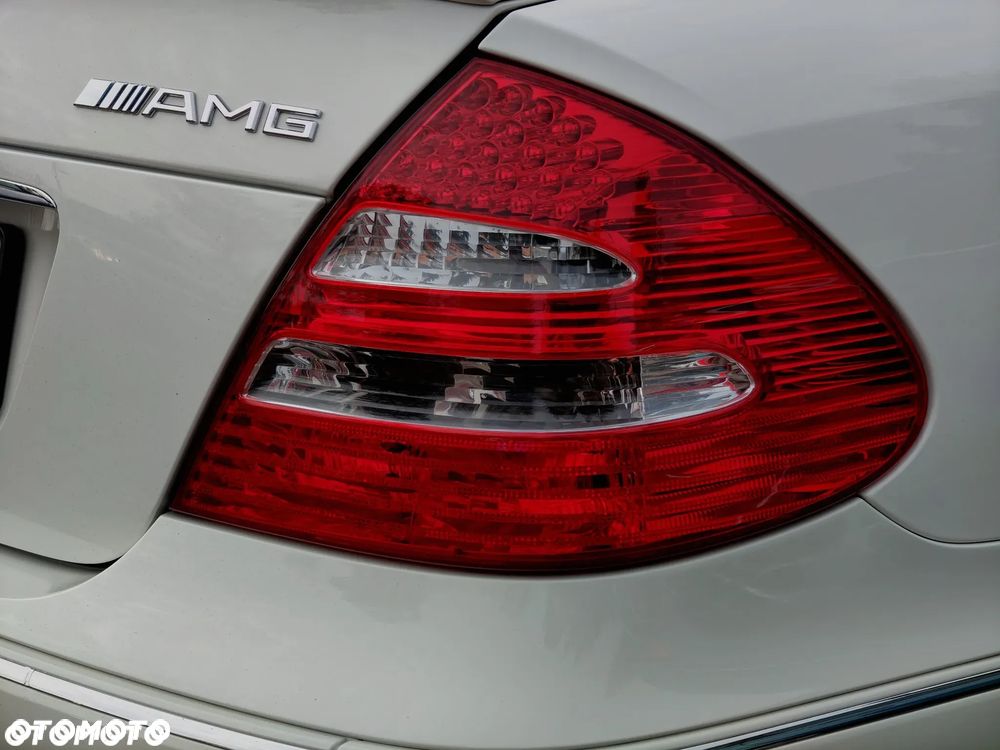 Mercedes-Benz Klasa E 55 AMG - 11