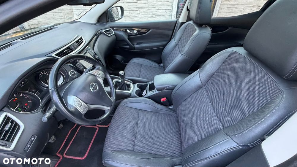 Nissan Qashqai 1.2 DIG-T Tekna - 26