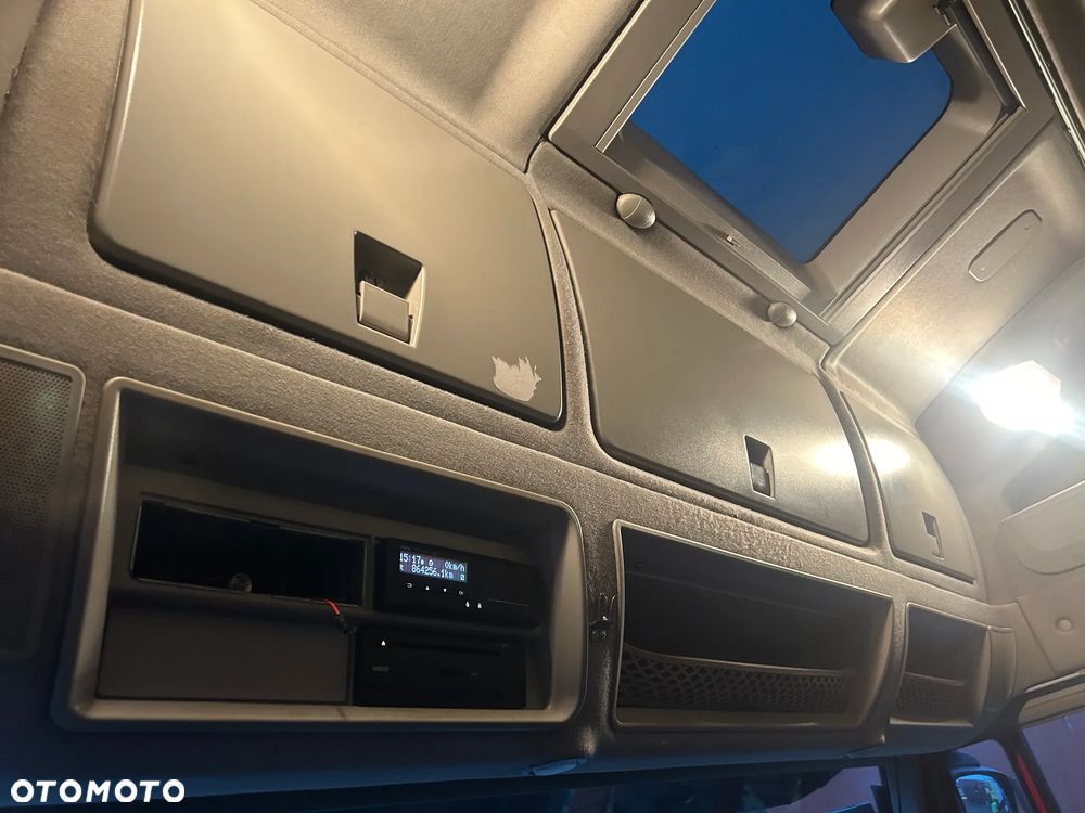 Iveco STRALIS 460 KM ACC / MEGA / LOW DECK / HI-WAY EURO 6 / 2016 ROK / DUŻE ZBIORNIKI PALIWA 1350 L / PRZÓD i TYŁ NA PODUSZCE / PRZEBIEG 864 324 KM !! - 20