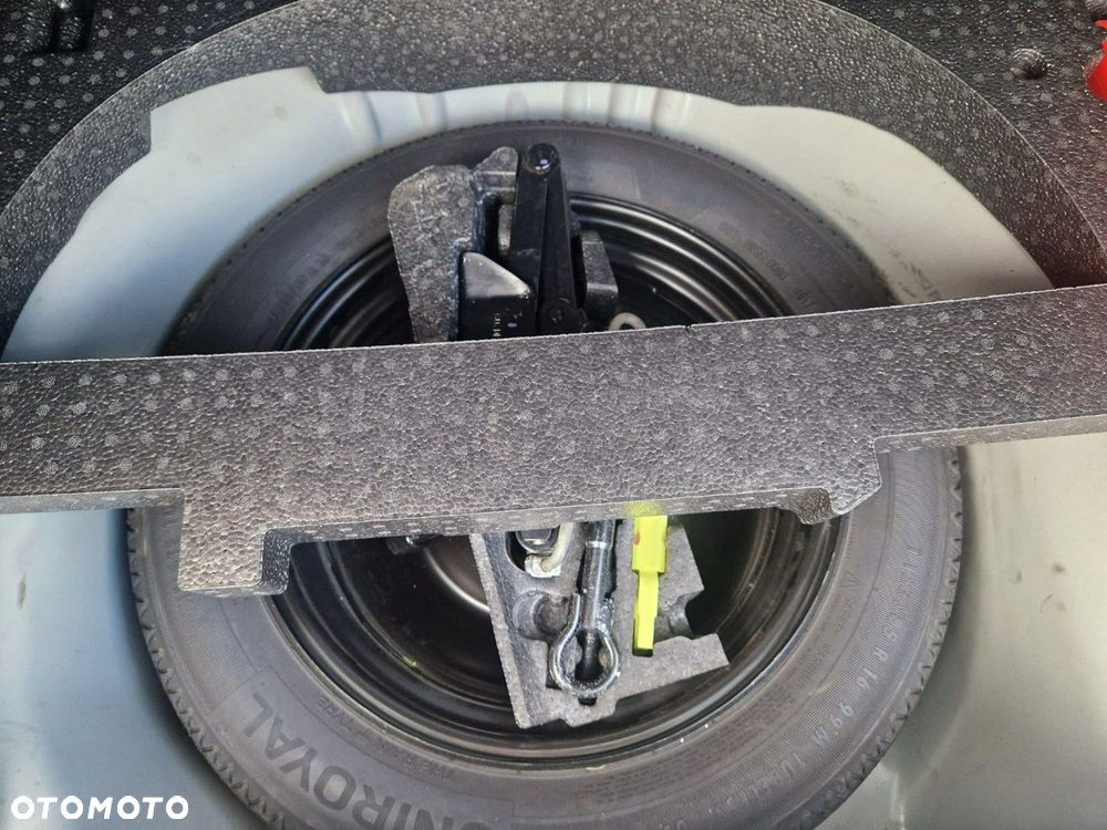 Peugeot 2008 PureTech 110 GPF Stop&Start EAT6 Allure - 24