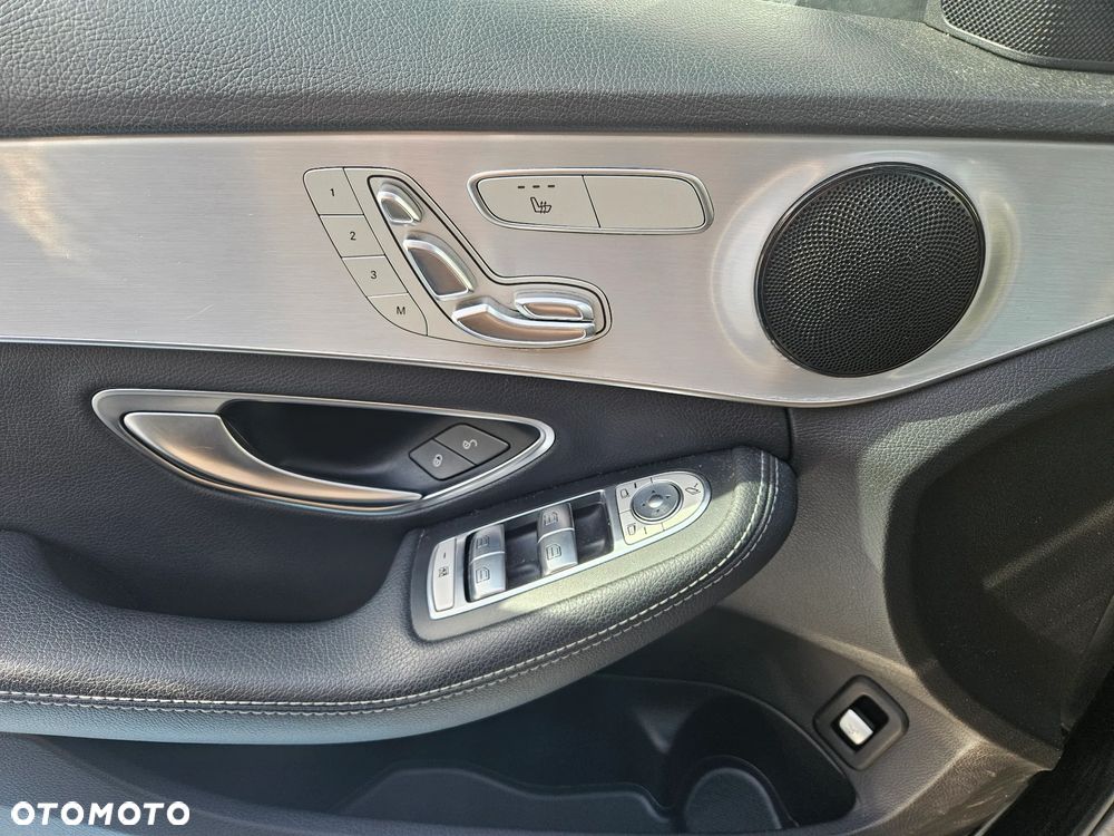 Mercedes-Benz Klasa C 300 9G-TRONIC Avantgarde - 16