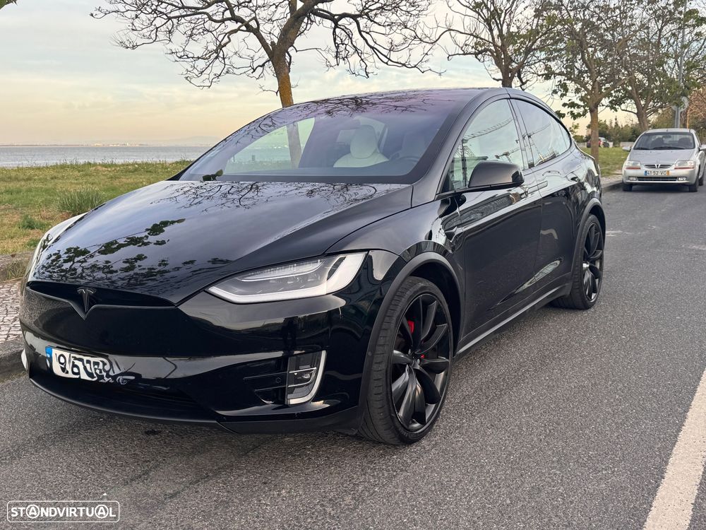 Tesla Model X P100D - 13