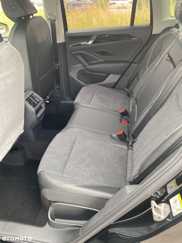Volkswagen Tiguan - 10
