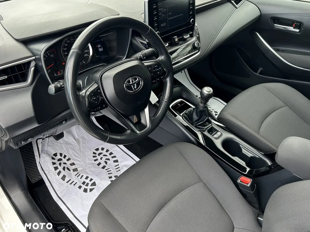 Toyota Corolla - 23
