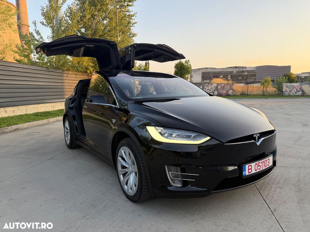 TESLA Model X