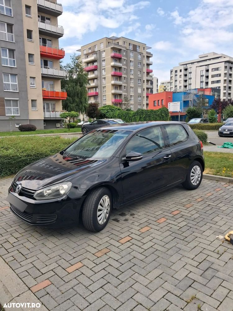 Volkswagen Golf - 1