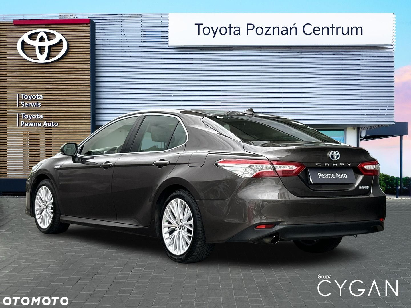 Toyota Camry 2.5 Hybrid Executive CVT - 3