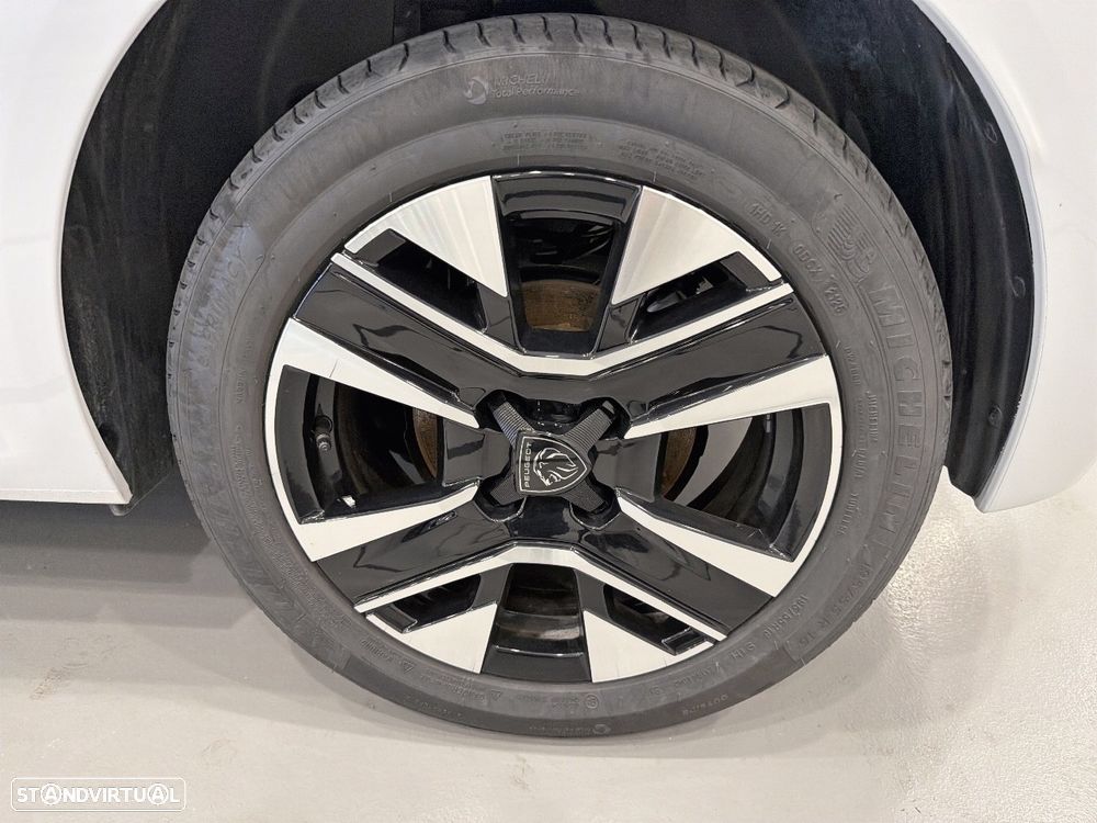 Peugeot 208 1.2 Hybrid Allure e-DCS6 - 11