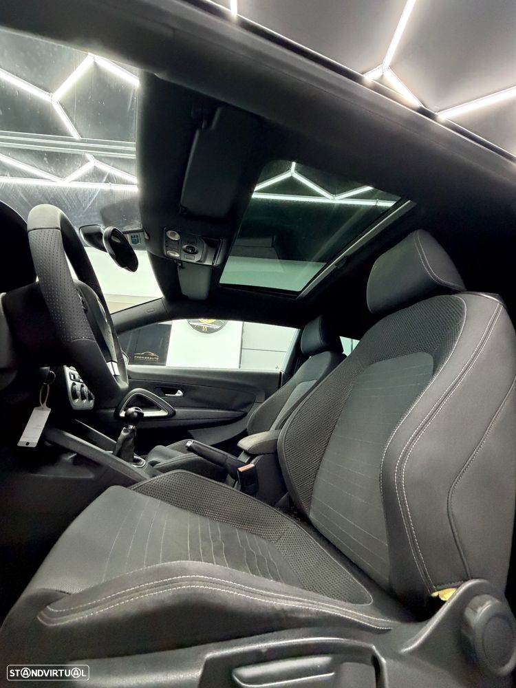 VW Scirocco 2.0 TFSi Sport - 8