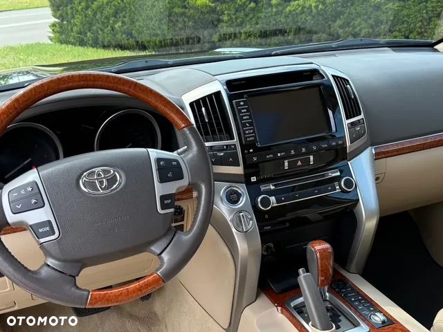 Toyota Land Cruiser LC 4.5 D-4D V8 Limited - 18