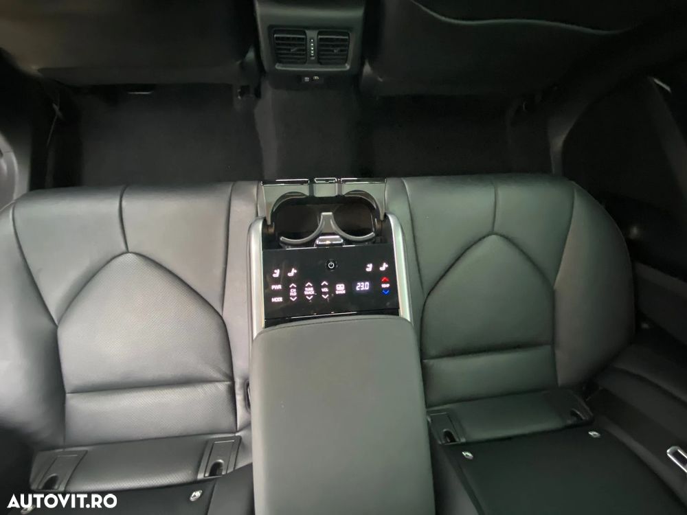 Toyota Camry 2.5 Hybrid Exclusive - 17