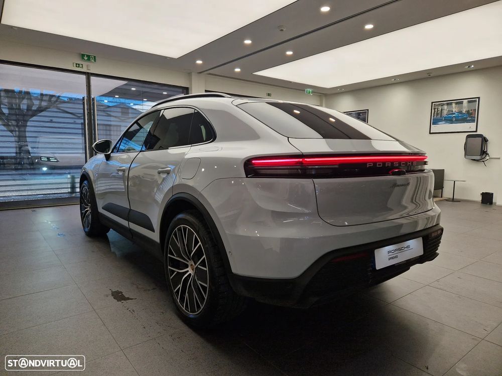 Porsche Macan Electric 4 - 3