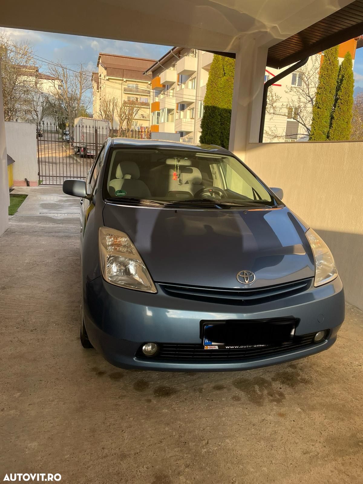 Toyota Prius - 1