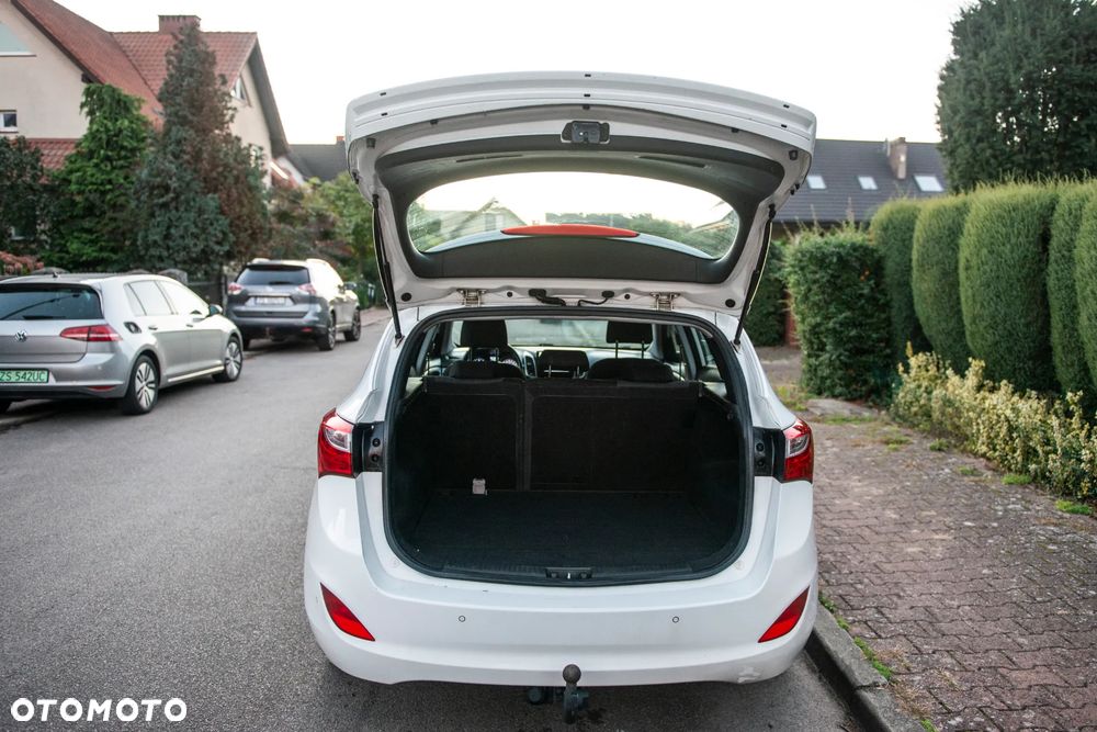 Hyundai i30 i30cw 1.6 Fifa World Cup Edition - 14