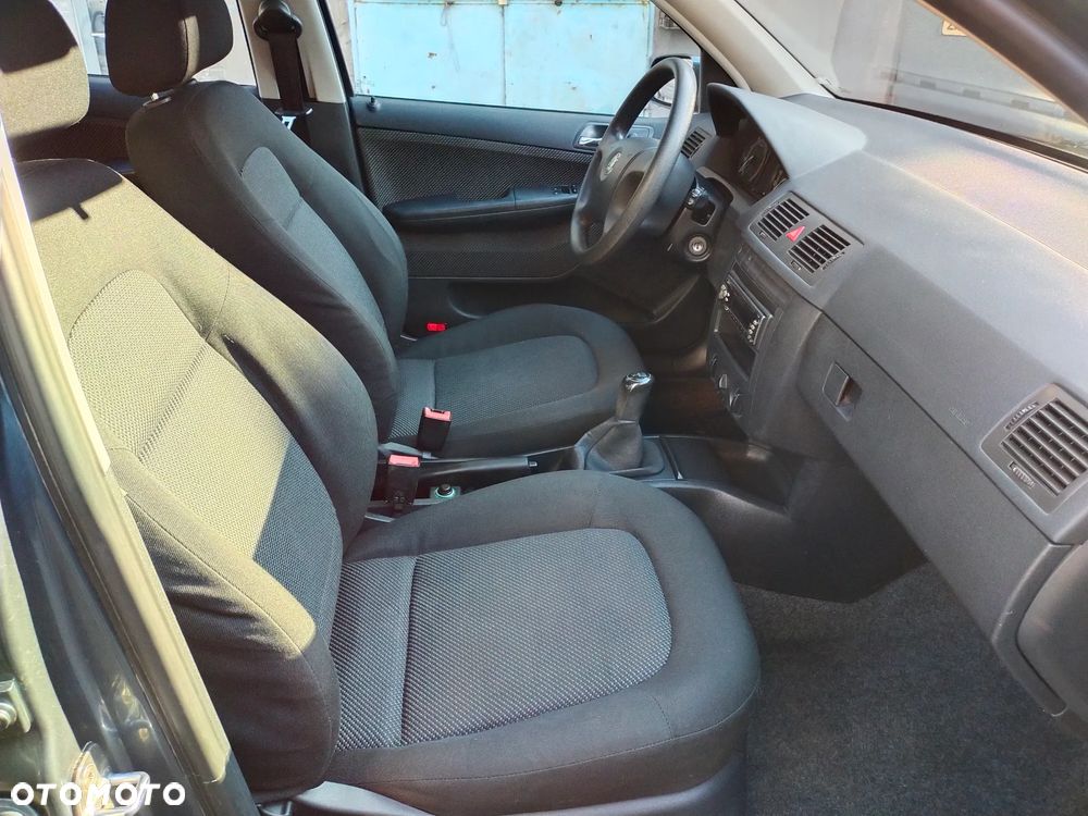 Skoda Fabia 1.4 16V Fresh - 10