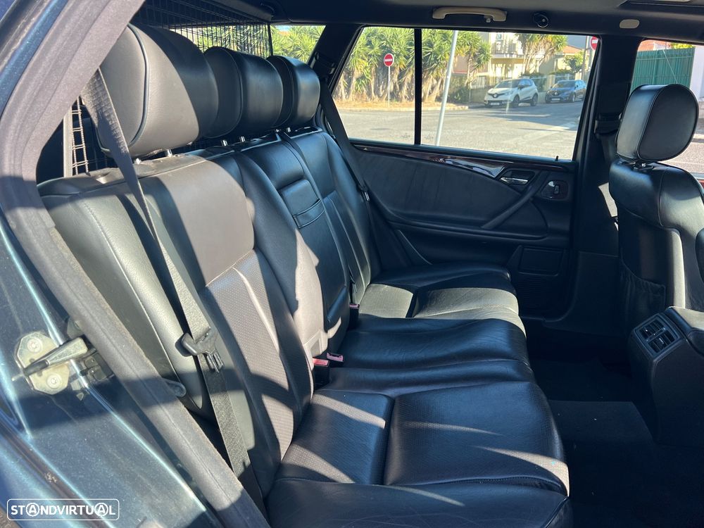 Mercedes-Benz E 220 - 4
