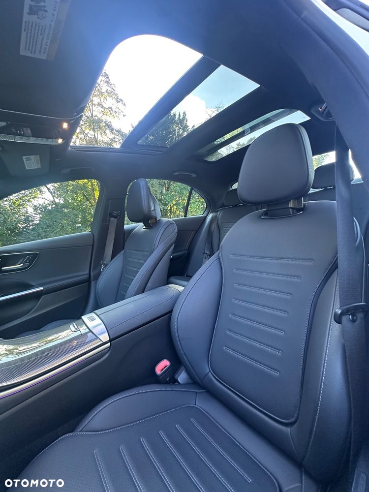 Mercedes-Benz Klasa C 300 4MATIC 9G-TRONIC - 26