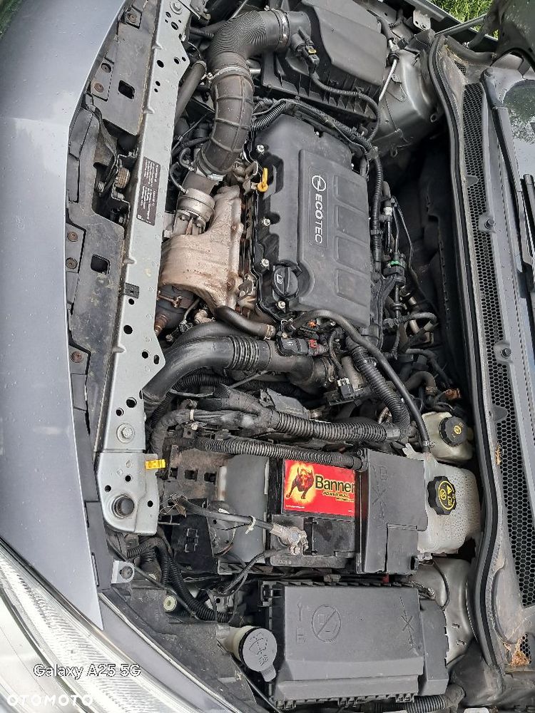 Opel Astra 1.4 T Cosmo - 4