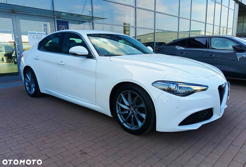 Alfa Romeo Giulia - 3