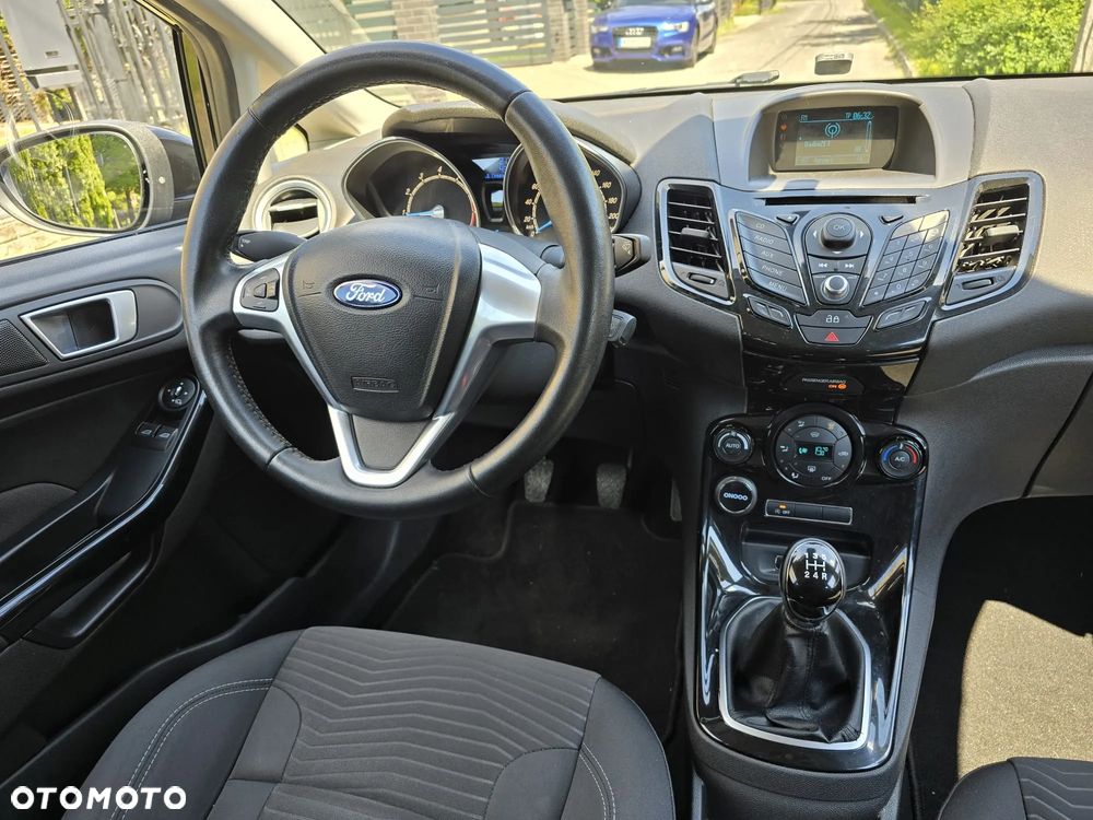 Ford Fiesta 1.0 EcoBoost Titanium X - 24