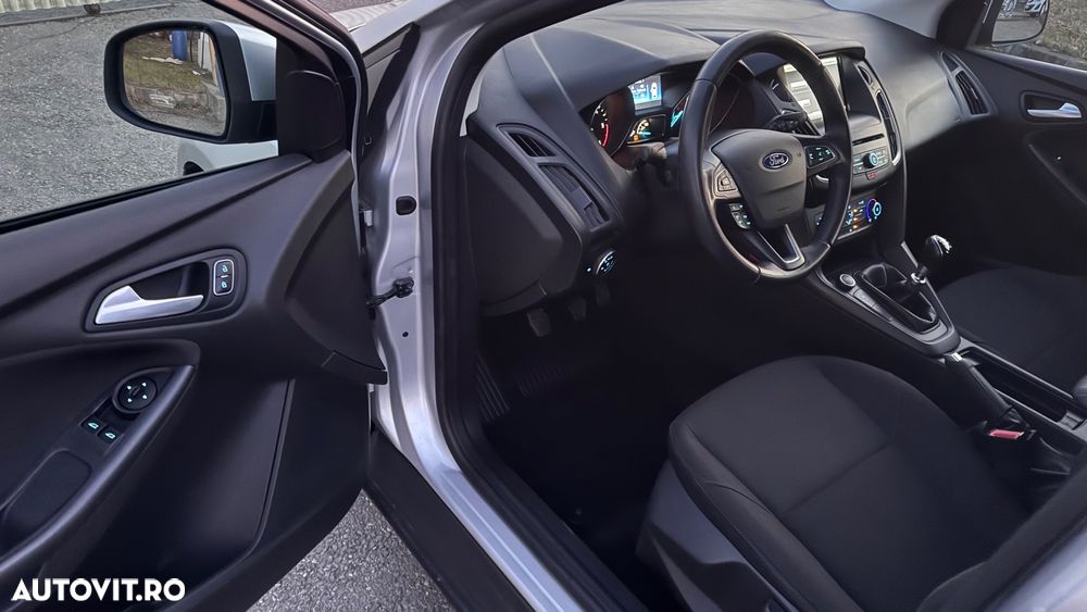 Ford Focus 1.5 TDCi DPF Start-Stopp-System Business - 5