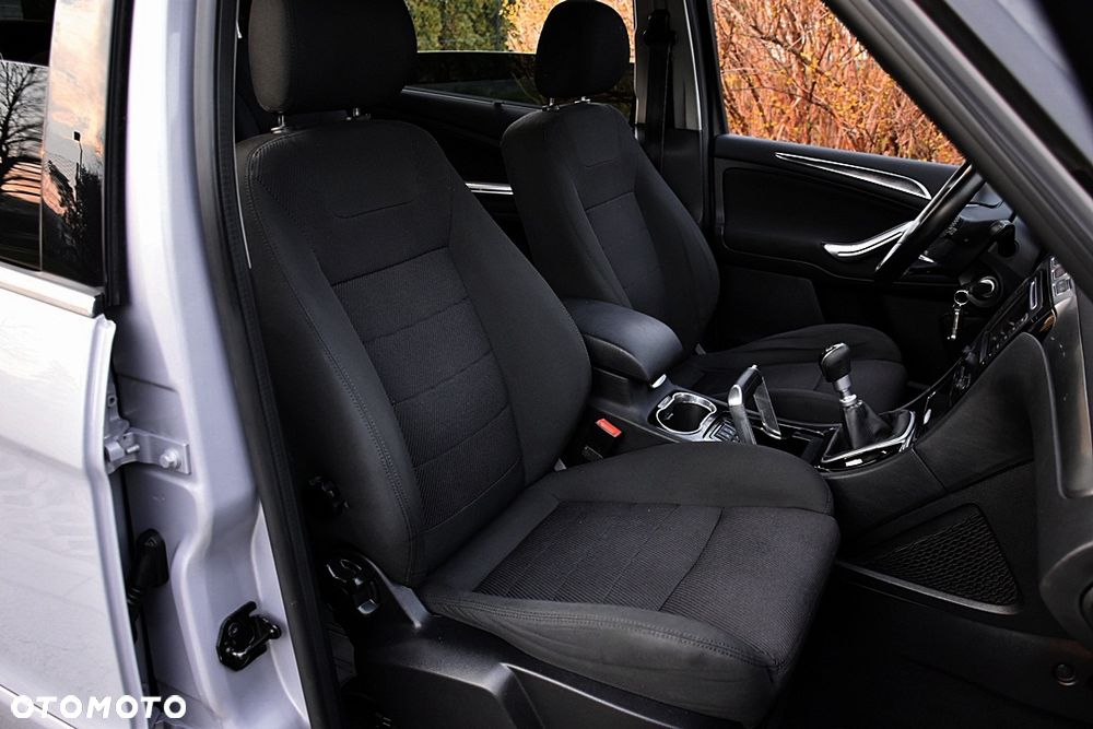 Ford S-Max 2.0 TDCi DPF Business Edition - 33