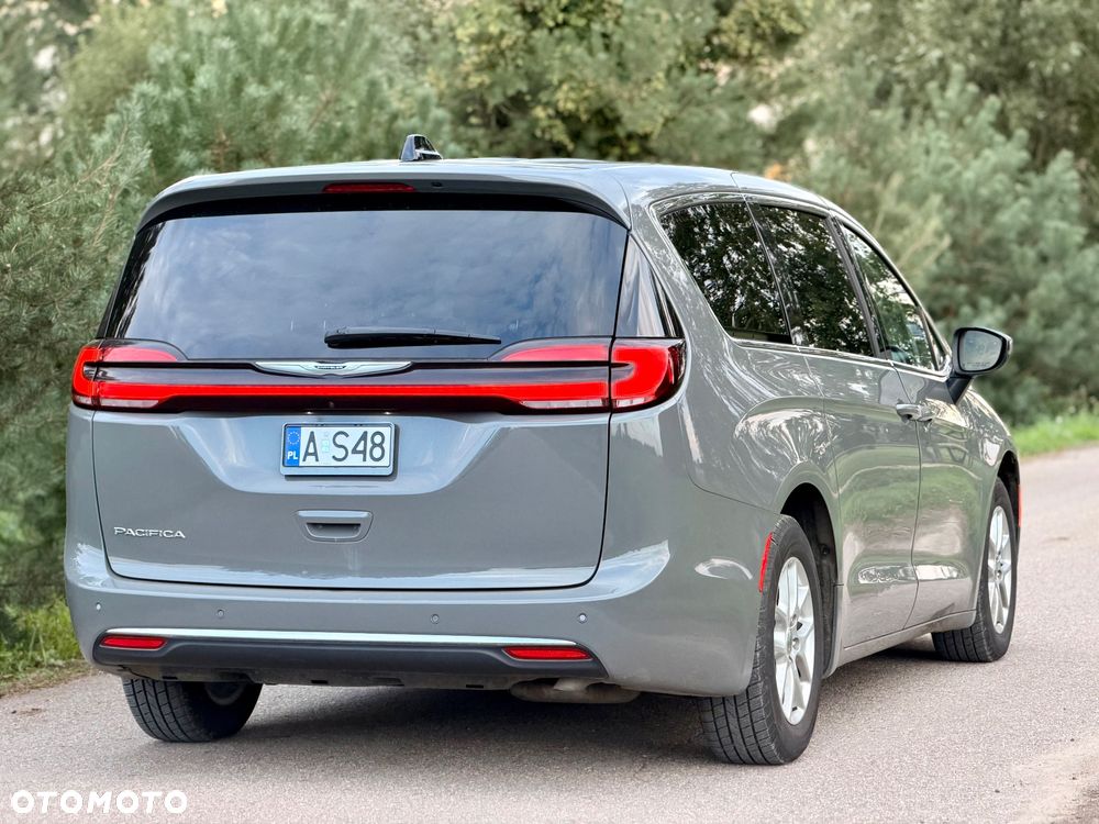 Chrysler Pacifica - 18