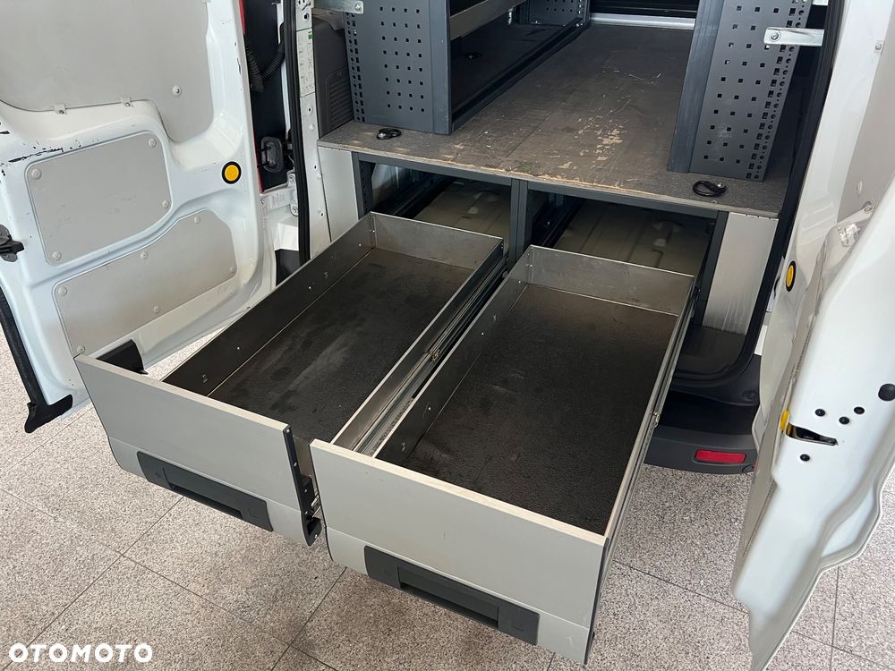 Ford transit connect - 17