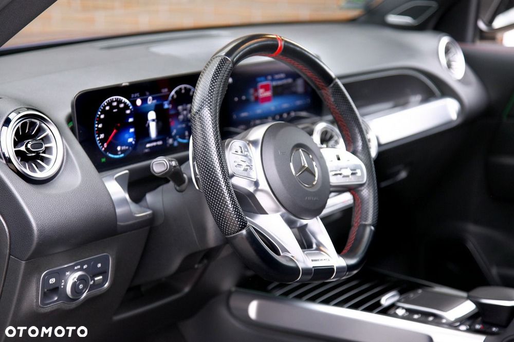 Mercedes-Benz GLB - 17