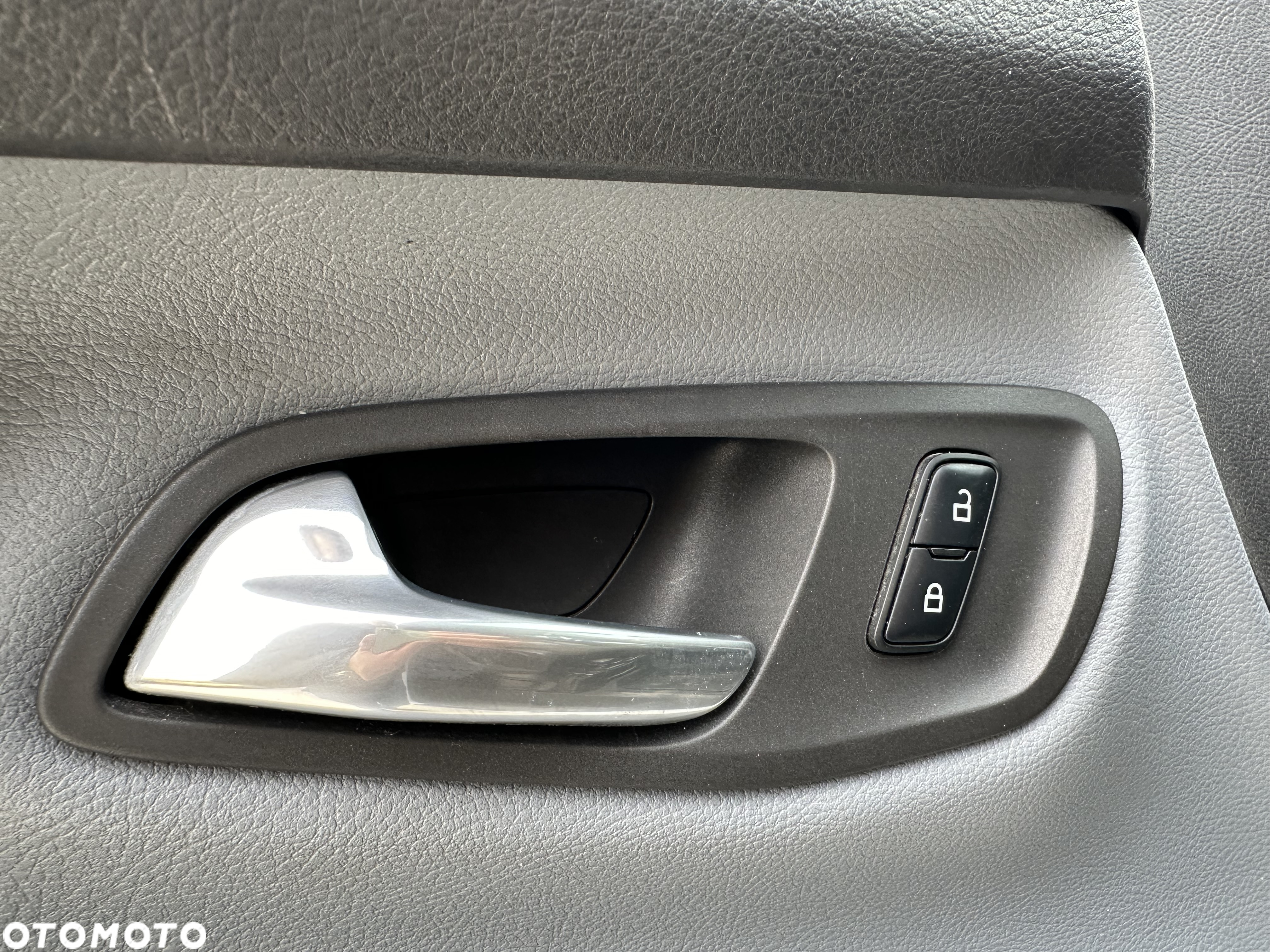 Ford Tourneo Custom 310 L1H1 VA Autm Titanium - 21