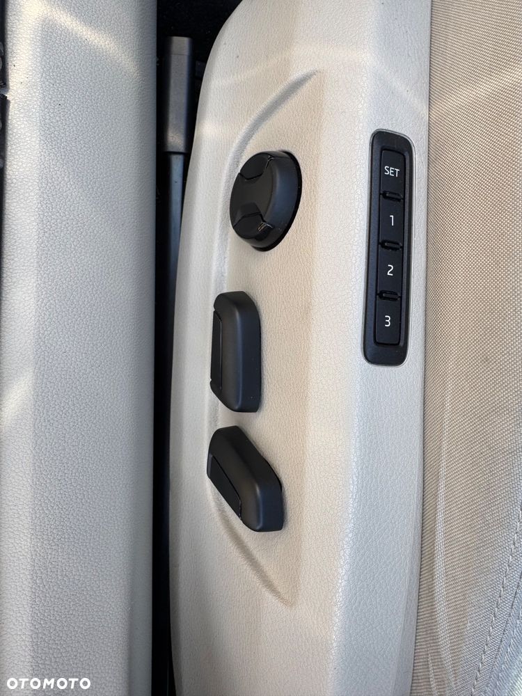 Skoda Superb 2.0 TDI Style DSG - 21