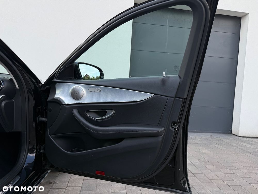Mercedes-Benz Klasa E 200 d 9G-TRONIC Exclusive - 27