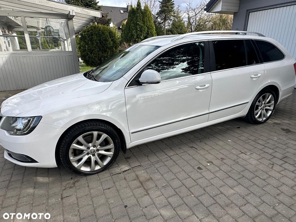 Skoda Superb 2.0 TDI 4x4 Elegance DSG - 8
