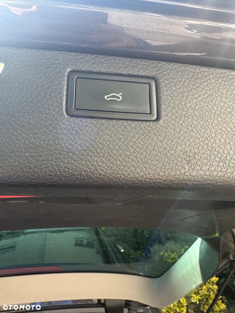 Volkswagen Passat 2.0 TDI DPF Highline - 10