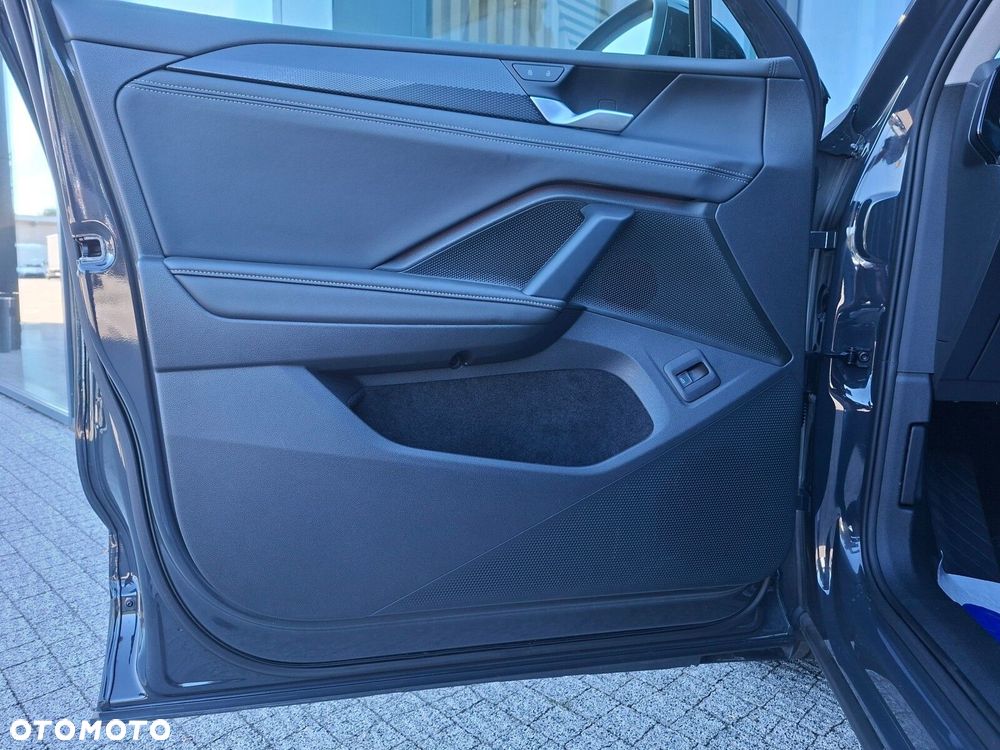 Volkswagen Tiguan - 10