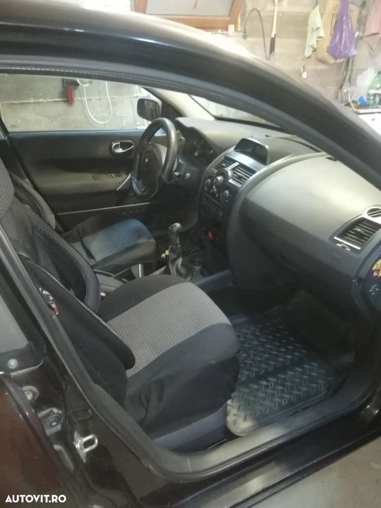 Renault Megane II Sedan 1.4 Pack Authentique - 1