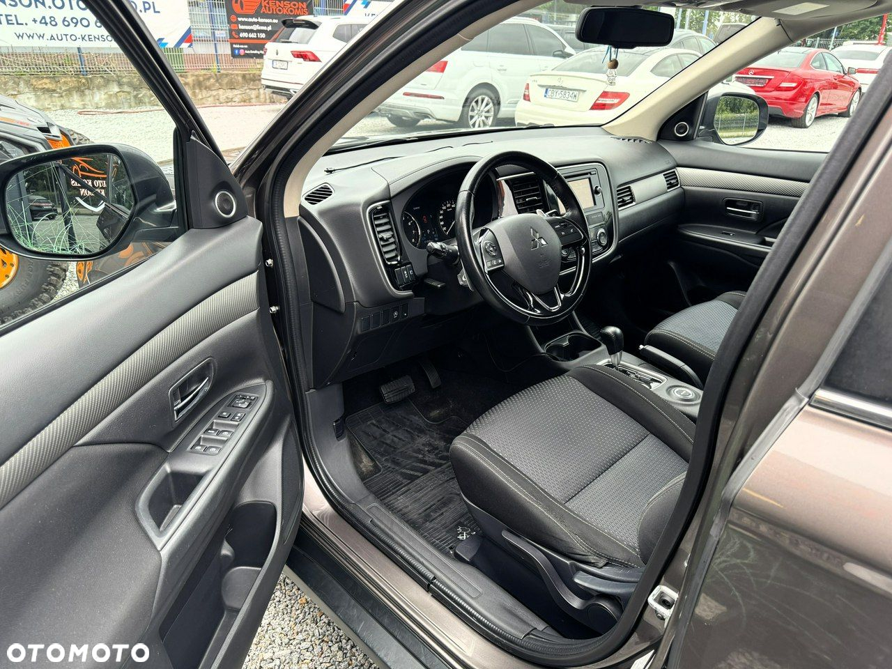 Mitsubishi Outlander 2.0 Intense + 4WD CVT - 10