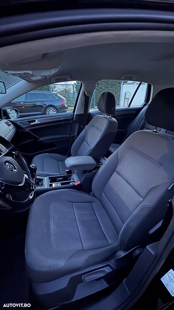 Volkswagen Golf - 18