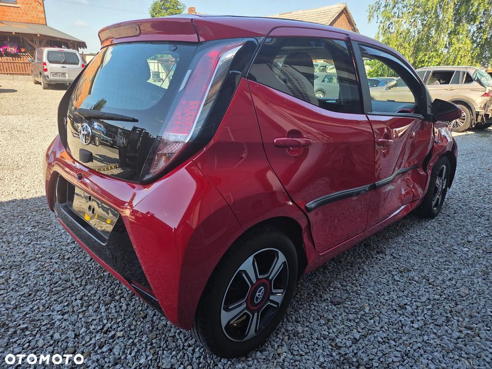Toyota Aygo x-clusiv - 3