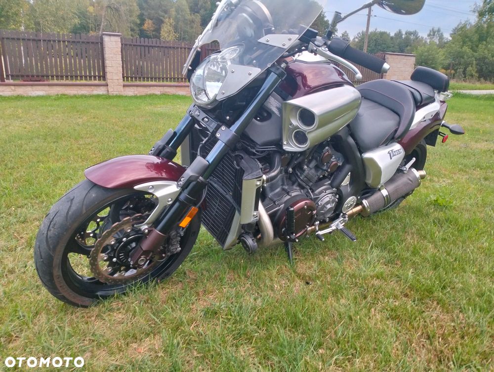 Yamaha V-MAX - 18