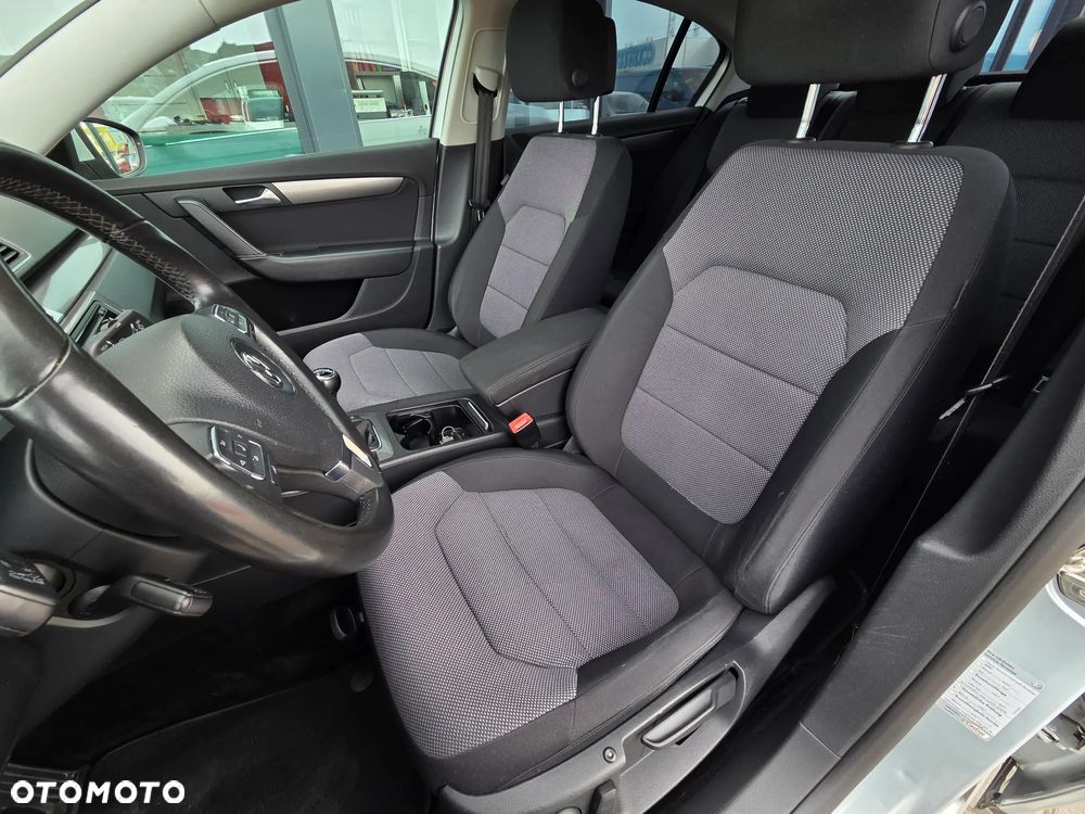 Volkswagen Passat 1.4 TSI BlueMotion Technology Highline - 26