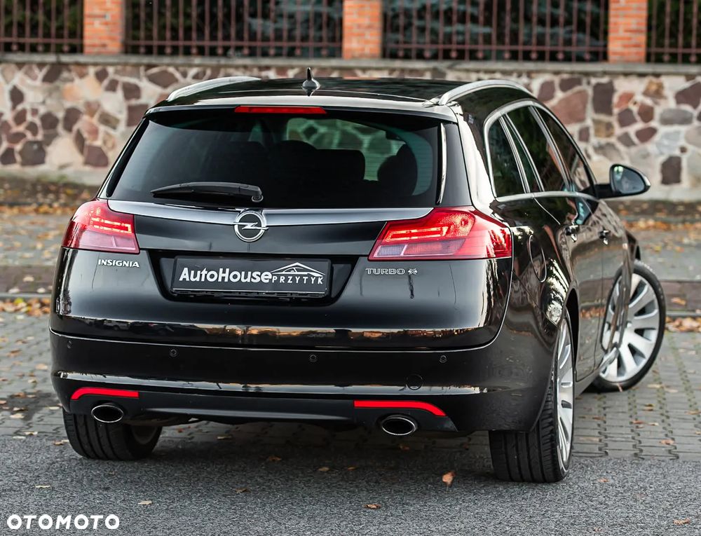 Opel Insignia 2.0 Turbo Sports Tourer 4x4 Automatik Cosmo - 12