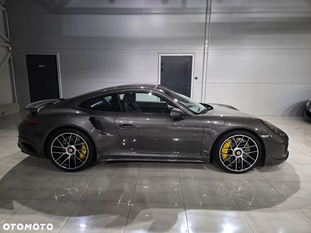 Porsche 911 Turbo S - 2