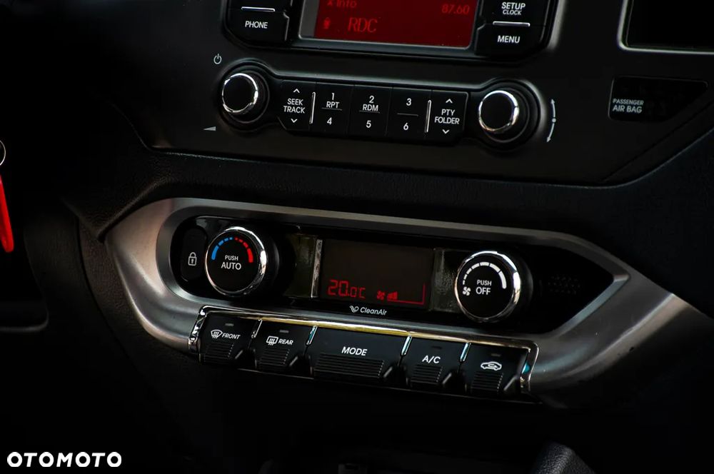 Kia Rio - 21