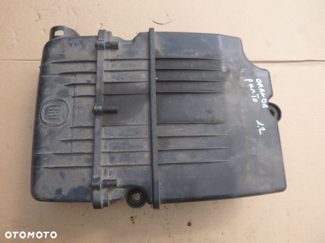 OBUDOWA FILTRA POWIETRZA FIAT GRANDE PUNTO 1.2 1.4 51773400 - 1
