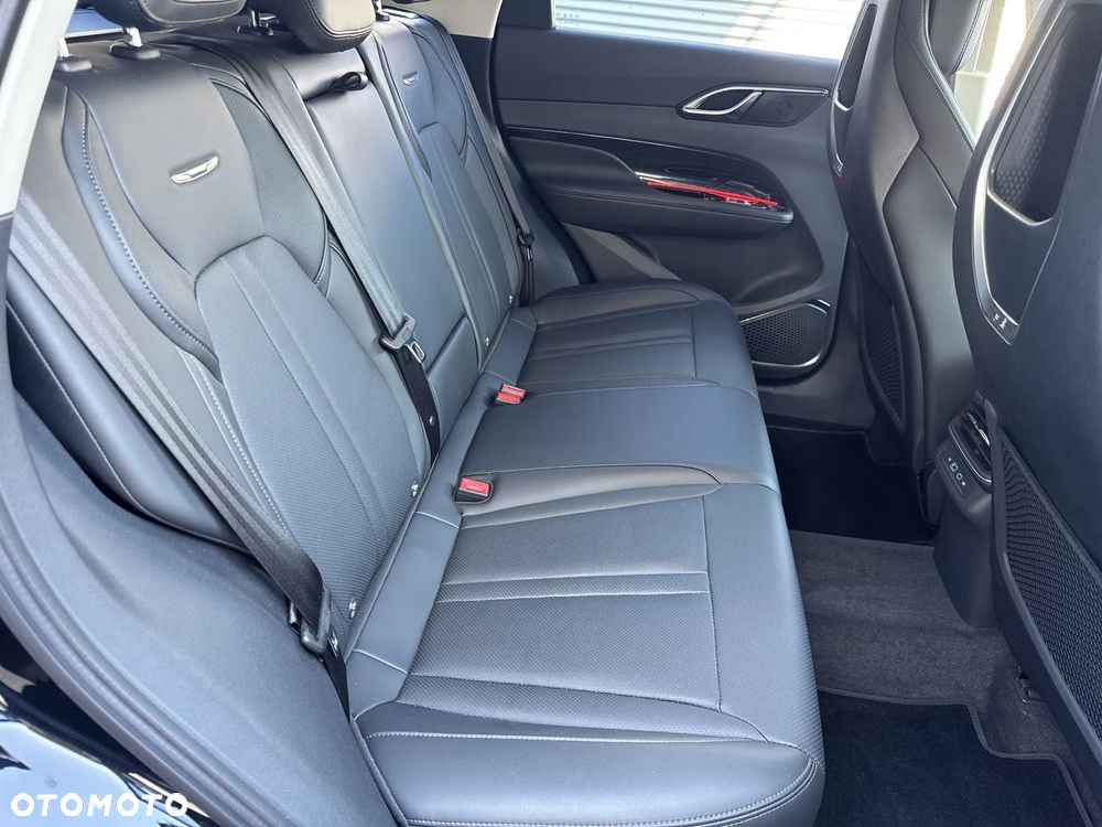 Hongqi HS3 1.5T FWD - 12