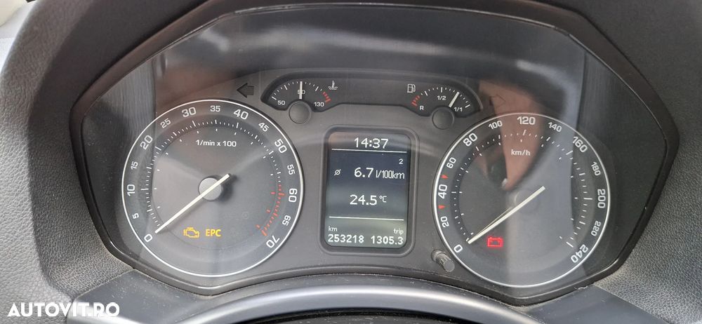 Skoda Octavia 1.4 MPI Ambiente - 34