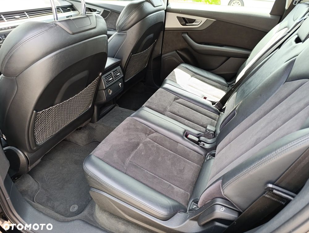 Audi Q7 - 9