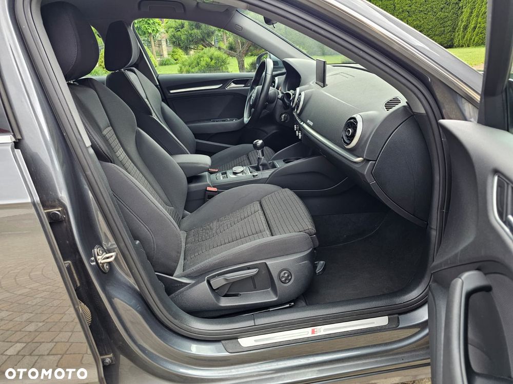 Audi A3 Sportback 2.0 TDI (clean diesel) S line Sportpaket - 37