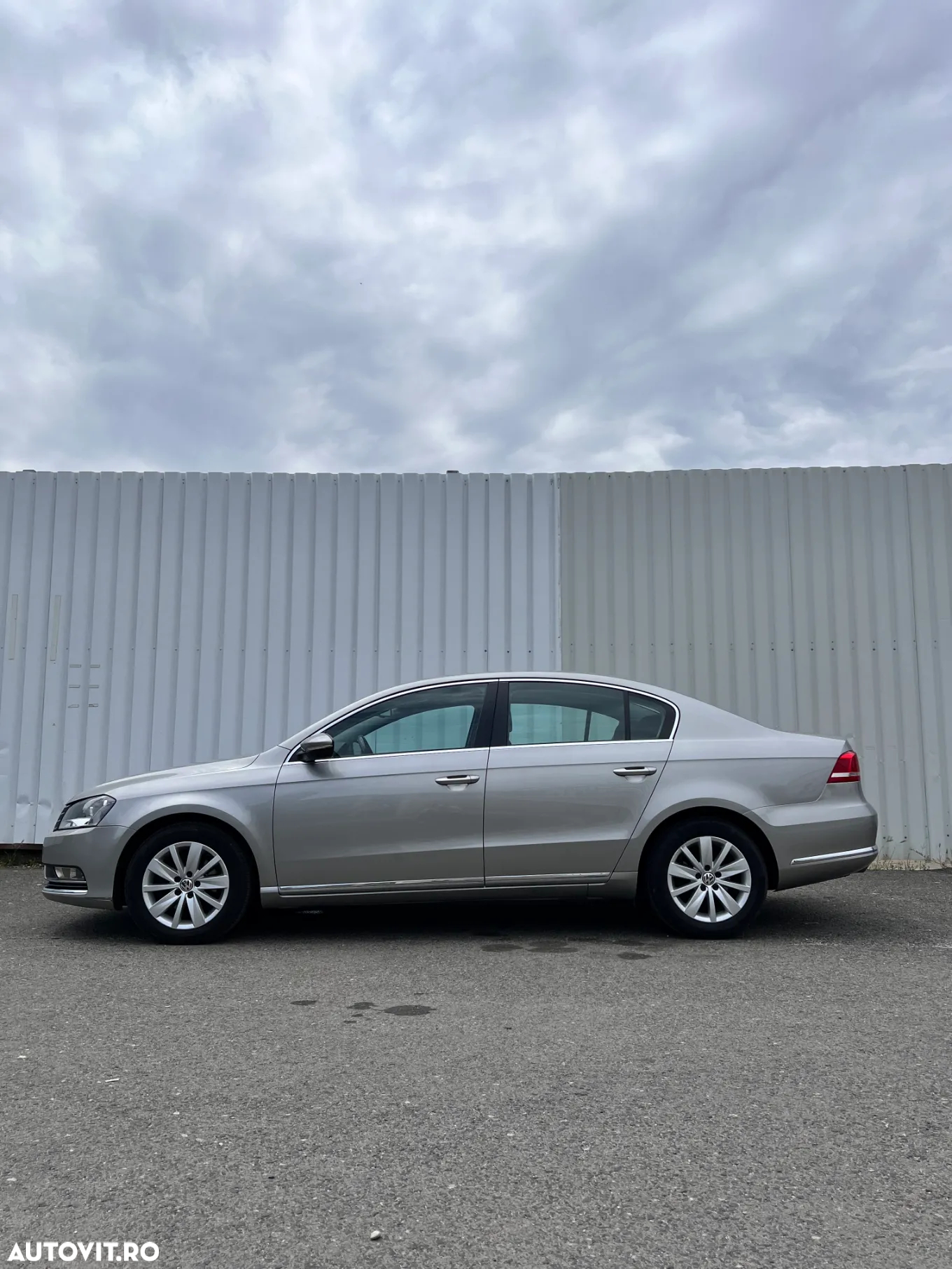 Volkswagen Passat 2.0 TDI BlueMotion Tehnology Comfortline - 9